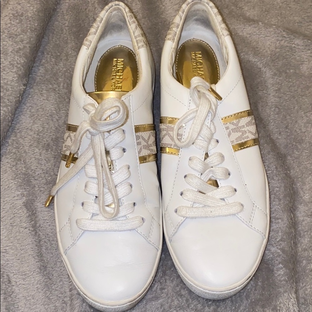 MK white sneaker